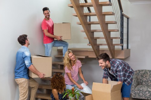 Short-term storage unit options in Chessington
